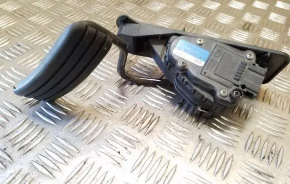 Renault Espace - Grand espace IV Accelerator throttle pedal 8200007513 8200104482