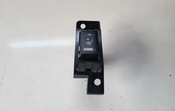 Nissan Qashqai Seat heating switch