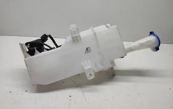 KIA Ceed Windshield washer fluid reservoir/tank 98610J7000 89510-2w500 38610-2w500