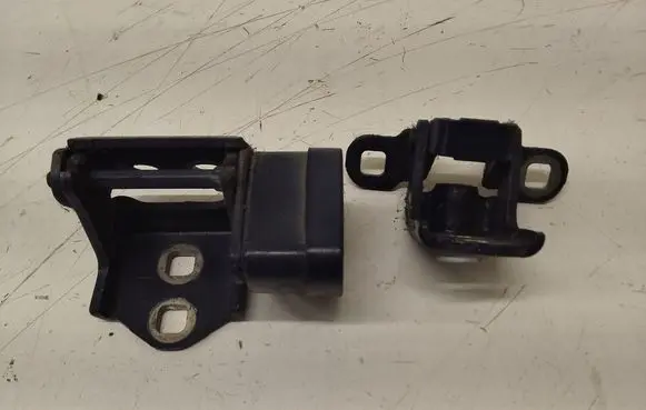 Renault Megane II Rear door upper hinge 029139