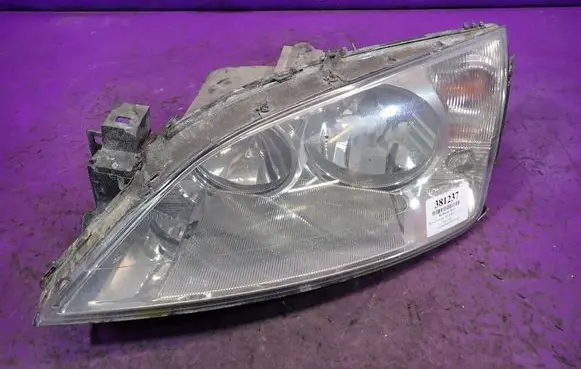 Ford Mondeo Mk III Headlight/headlamp 1S7113006AM