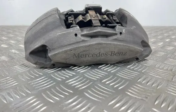 Mercedes-Benz C W205 Front brake caliper