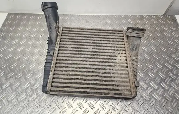 Audi Q7 4L Intercooler radiator 7L6145803