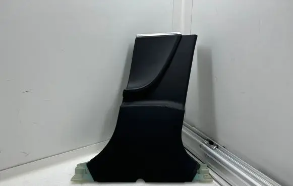 Tesla Model S (B) pillar trim (bottom) 100890500D 100890500 0000109730