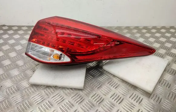 Hyundai i40 Rear/tail lights 924023Z000