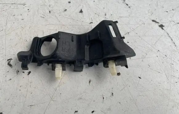 KIA Stinger Fender mounting bracket 86513J5000