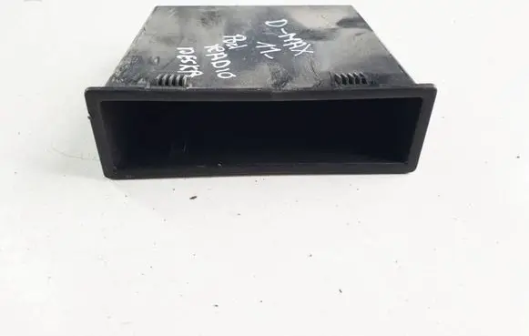 Isuzu D-Max Glove box