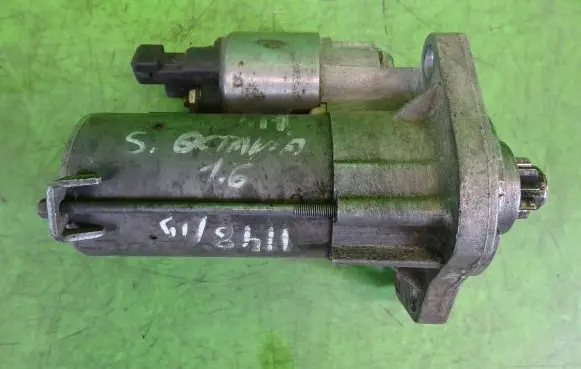 Volkswagen Golf IV Starter motor