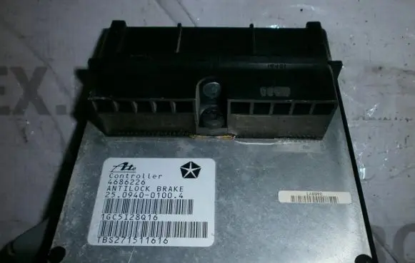Chrysler Voyager ABS control unit/module 4686226 25094001004