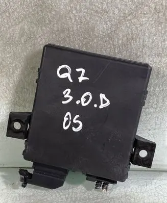 Audi Q7 4L Gateway control module 4f0907468m