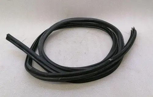 Ferrari Portofino Front door rubber seal