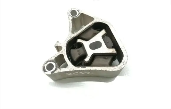 Mercedes-Benz CLA C117 X117 W117 Engine mounting bracket