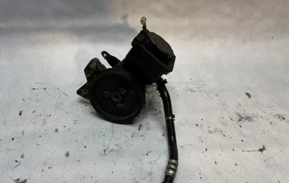 BMW X3 E83 Power steering pump 3450765