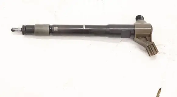 Mazda 6 Fuel injector SH0113H50