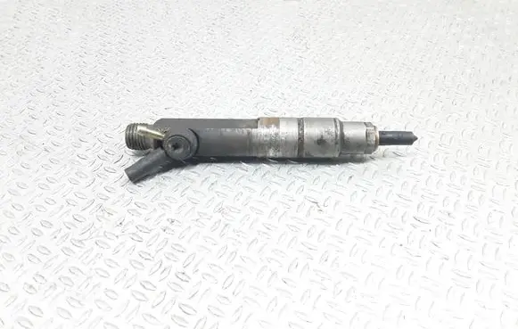 Volkswagen II LT Fuel injector 074130201C