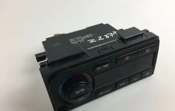 Subaru Legacy Climate control unit 72311AE161 Z2374