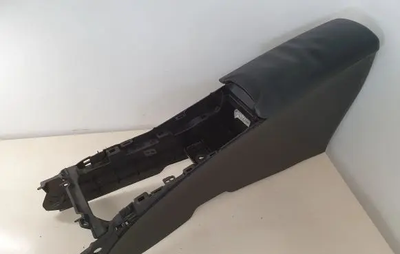 Toyota Avensis T270 Center console 5885605010