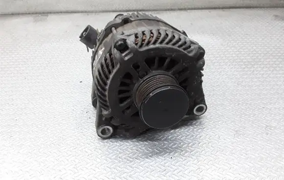 Citroen C5 Generator/alternator 96547528