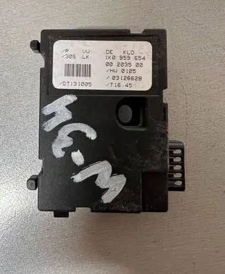 Volkswagen Touran I Steering angle sensor 1K0959654 00203500 03126628