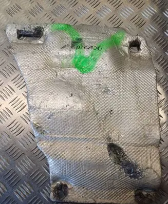 Citroen C4 I Picasso Heat shield in engine bay 9687570180