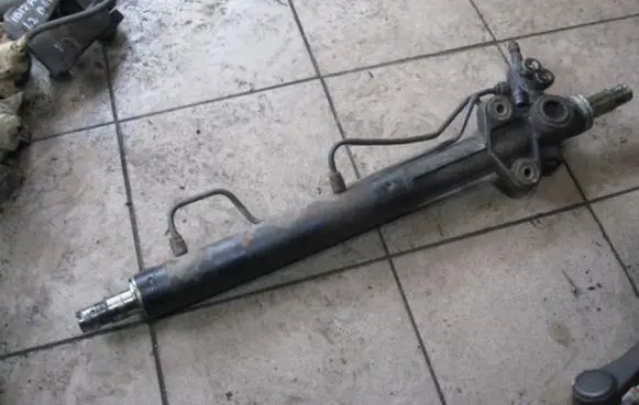 Mitsubishi Pajero Sport I Steering rack MPAJEROIII010605