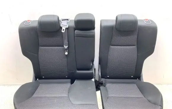 Honda Civic IX Second row seats 