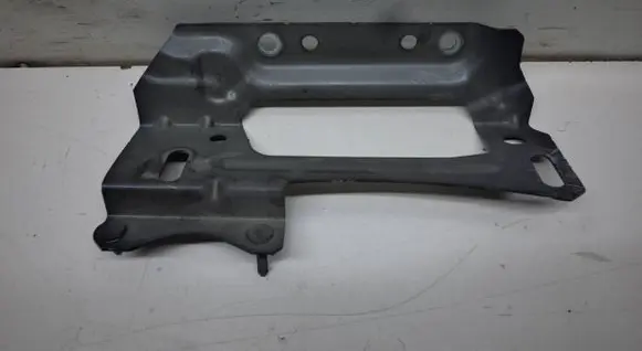 Other engine bay part