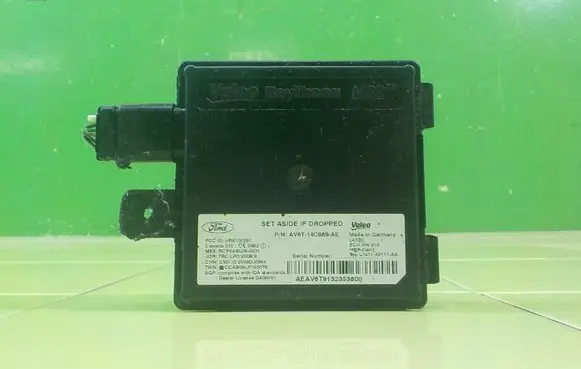 Ford Grand C-MAX Central body control module AV6T14C689AE