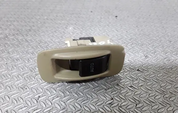 Toyota Corolla E120 E130 Electric window control switch 8481002040