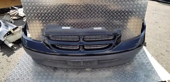 Chrysler Voyager Front bumper 04676847