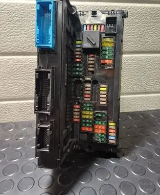 BMW 5 F10 F11 Fuse box set 9252815 03881545 317033442