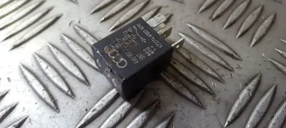 Skoda Octavia Mk2 (1Z) Other relay 4H0951253C 646