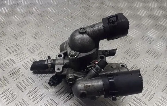Mitsubishi Lancer VIII Thermostat/thermostat housing 
