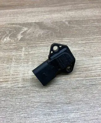 Volkswagen Golf VI Air pressure sensor 038906051 0281002177 Used