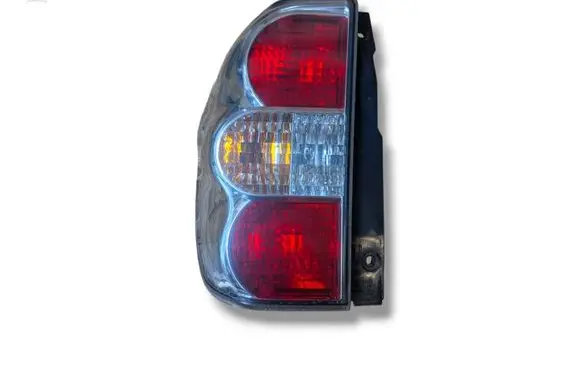 Suzuki Grand Vitara II Rear/tail lights 35670-64J10