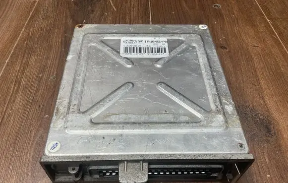 Ford Escort Engine control unit/module ECU V92AB12A297AA