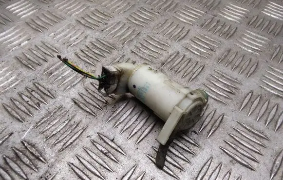 Nissan X-Trail T30 Windscreen/windshield washer pump 2224615A