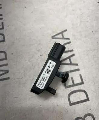 Tesla Model S Airbag deployment crash/impact sensor 100527400B