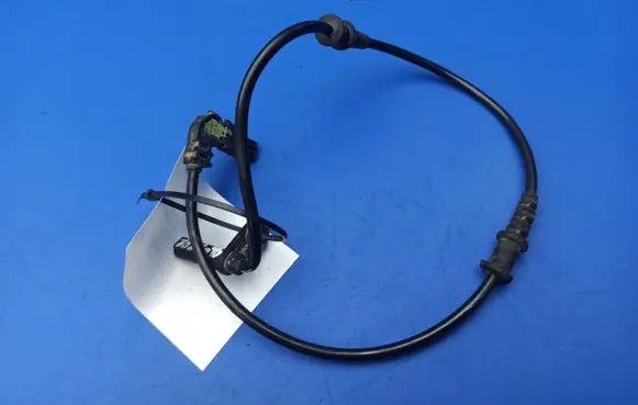 Mercedes-Benz C W203 ABS brake wheel speed sensor A2035400417 2105407681