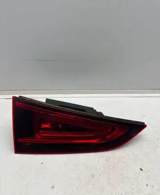 Tailgate rear/tail lights