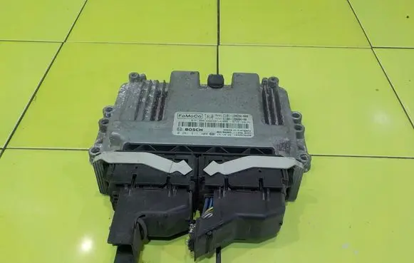 Ford Fiesta Engine control unit/module 0261S11309