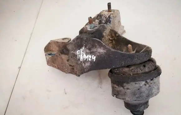 Volkswagen PASSAT B5 Engine mount bracket