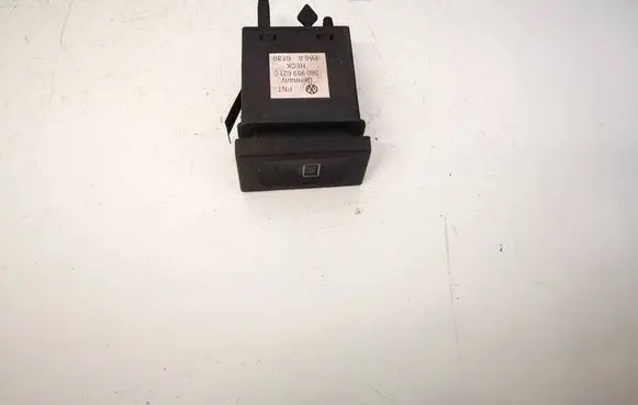 Volkswagen PASSAT B5 Windscreen/window heater switch 3B0959621C