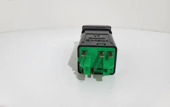 Fog light switch