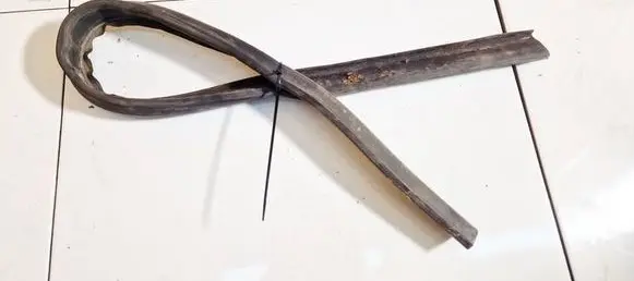 Opel Astra H Engine compartment rubber 