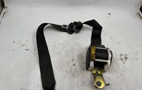 BMW 3 E36 Front seatbelt 