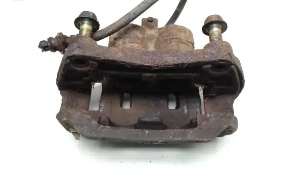 Nissan Pathfinder R51 Front brake caliper
