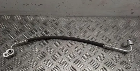 Porsche Cayenne (92A) Air conditioning (A/C) pipe/hose 7L0820739
