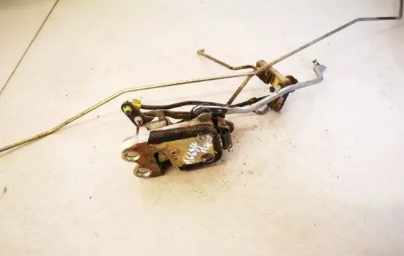 Hyundai Lantra I Front door lock