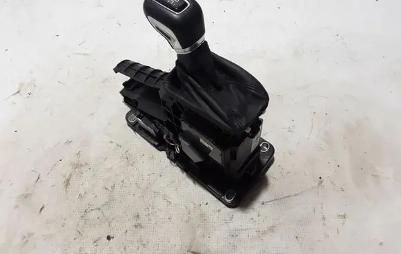 Volvo S90, V90 Gear shifter/selector 31437769